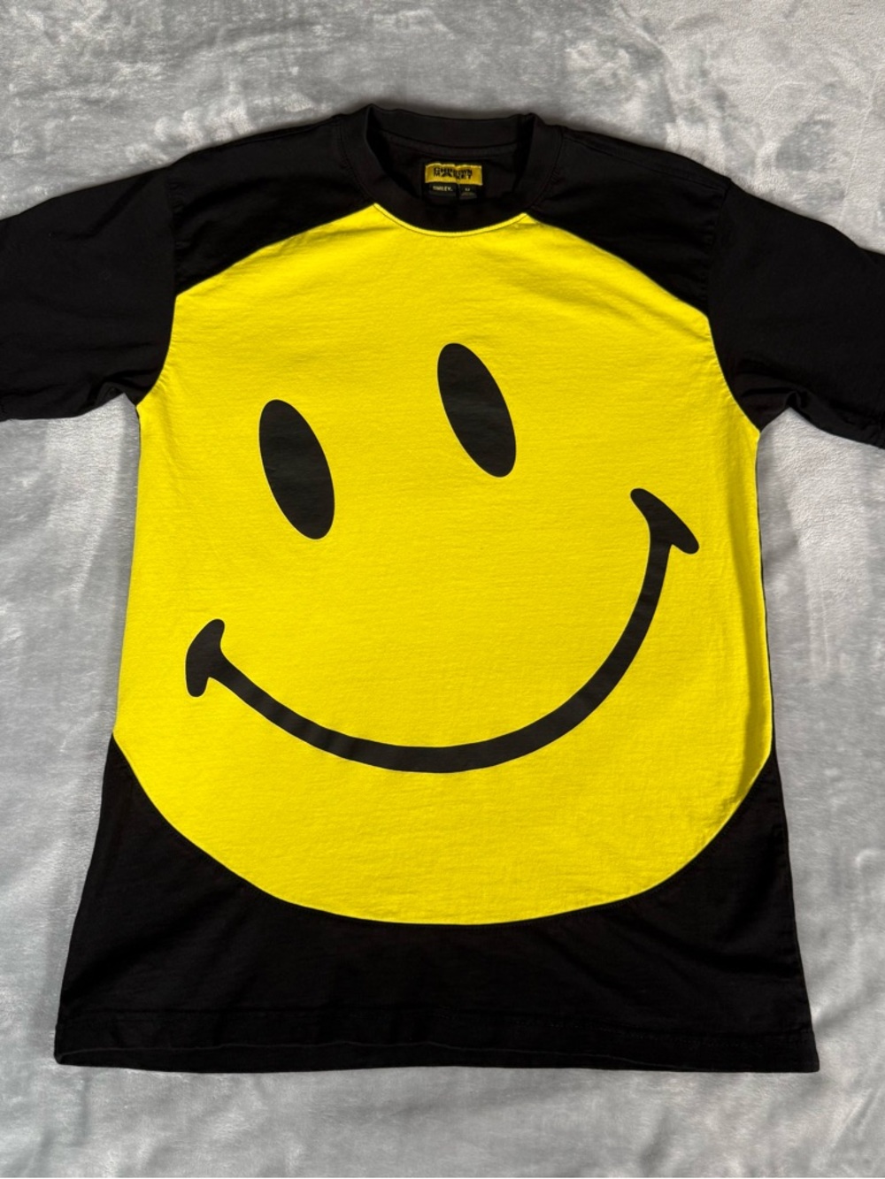 Chinatown Markets Big Smiley Face T Shirt Mens M Slim Fit Streetwear Black
